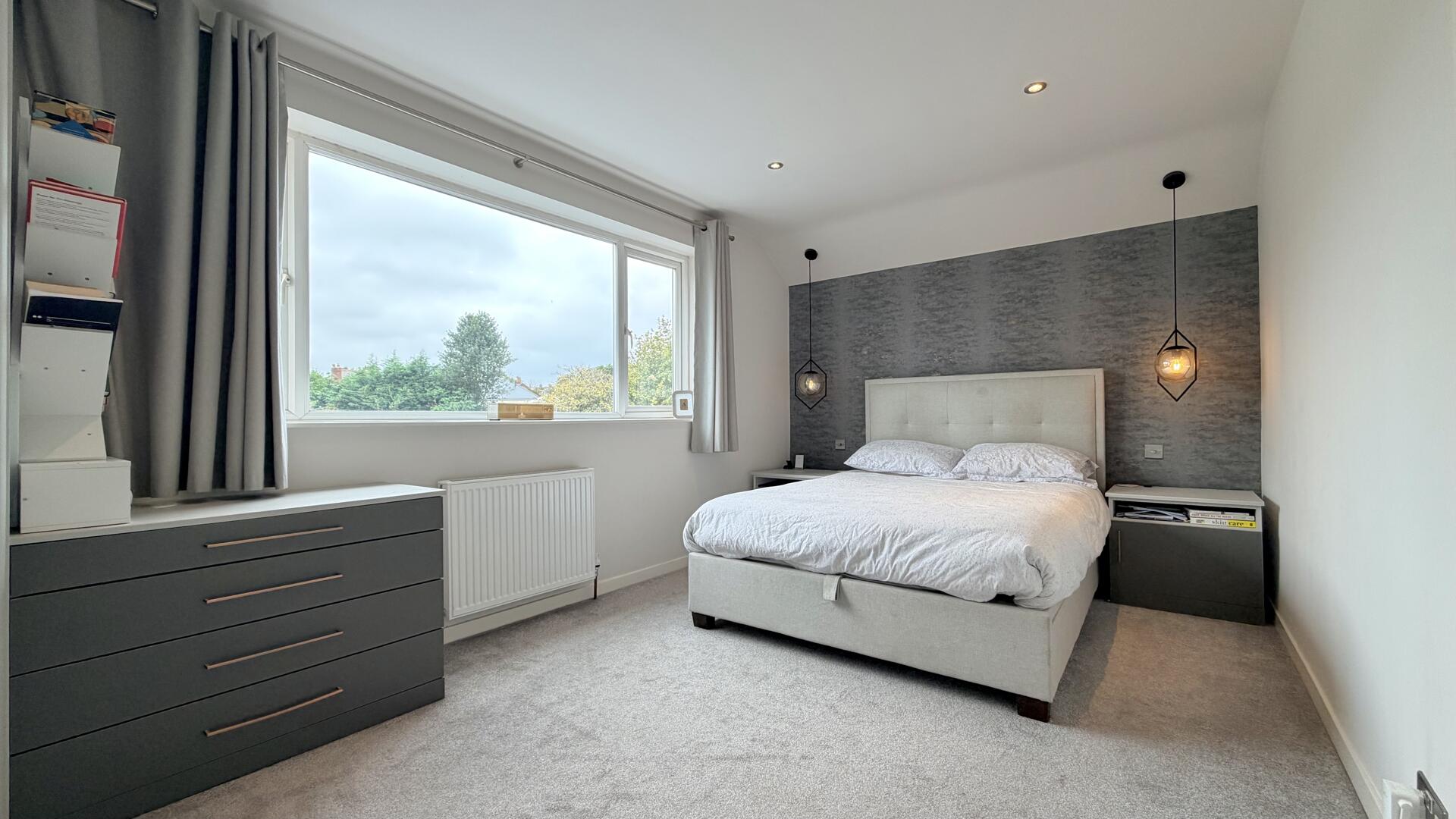 3 bed property in The Greenway, Stourbridge